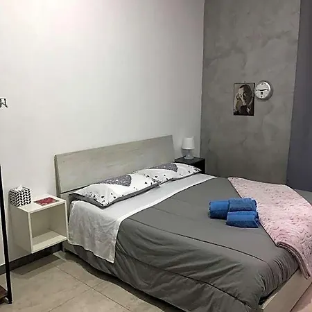 Michela 3* Nápoles