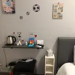 Michela Oda ve Kahvaltı Napoli