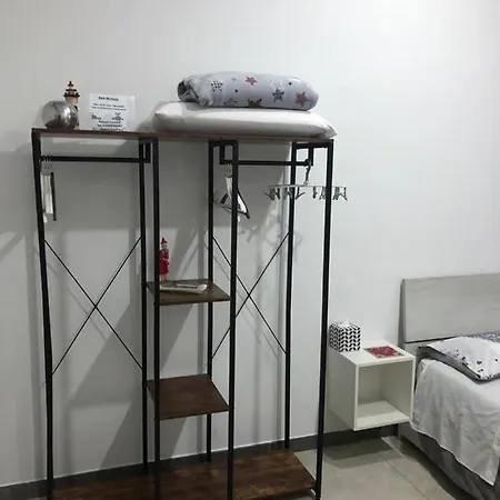 Oda ve Kahvaltı Michela 3*